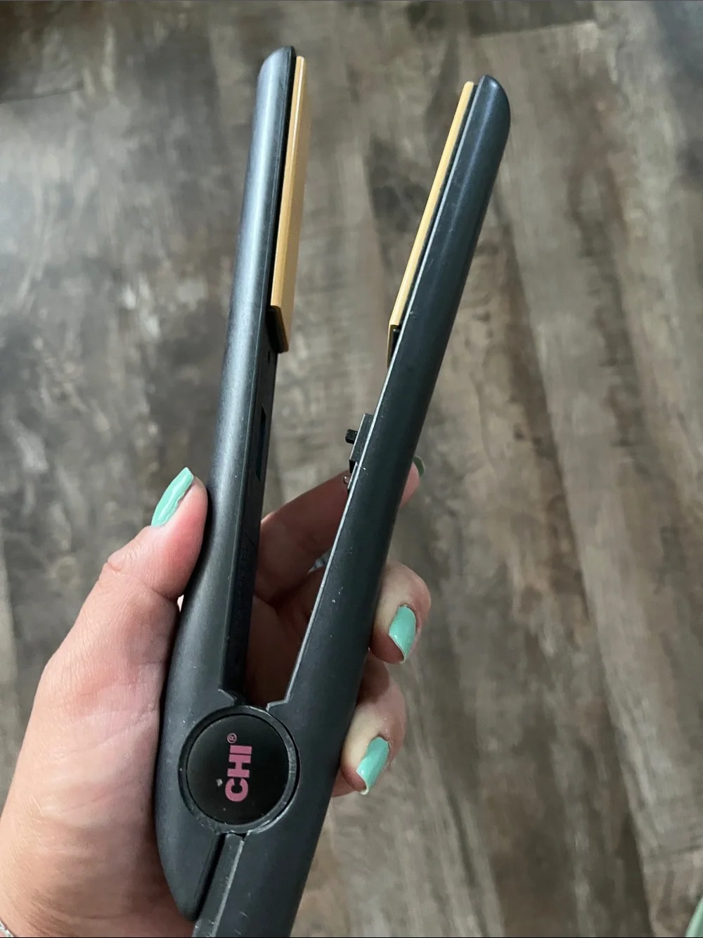 Global Beauty Black & Gold Ceramic Hair Straightener